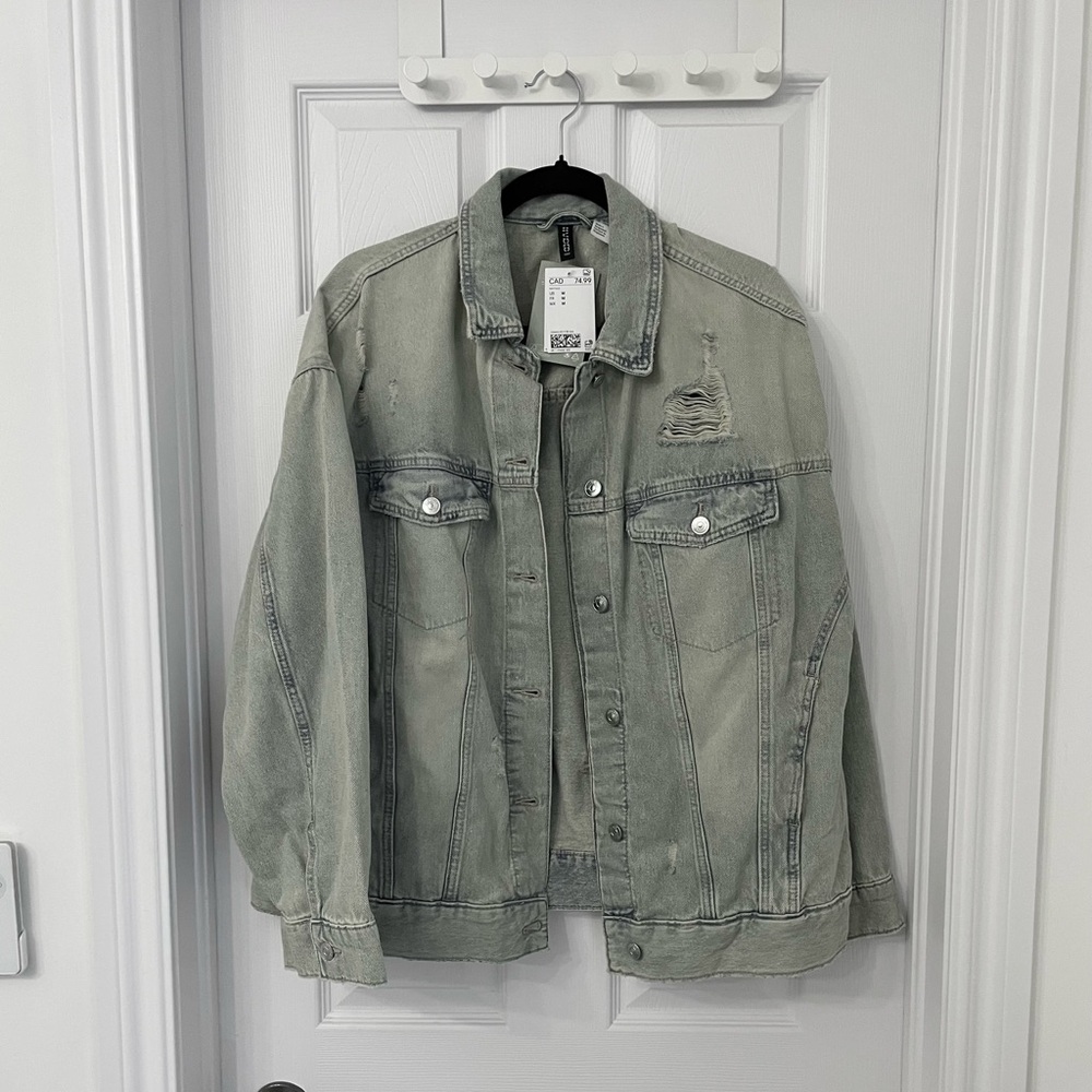 H&M Oversized Distressed Denim Jacket - Picture 4 of 5